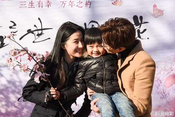 
Tử Tô từng thể hiện thành công vai cậu con trai Tiểu Hà Chiếu của cặp đôi Hà Dĩ Thâm (Chung Hán Lương) và Triệu Mặc Sênh (Đường Yên) trong phiên bản truyền hình Bên nhau trọn đời. Ngoài ra, cậu bé còn góp mặt trong bộ phim Thời đại hai con.