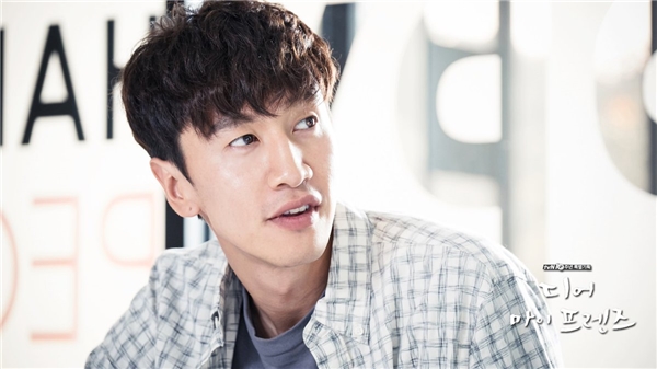 
Sau Gia đình là số 1, Lee Kwang Soo tham gia nhiều phim nhưng không thể bật lên trở thành ngôi sao sáng