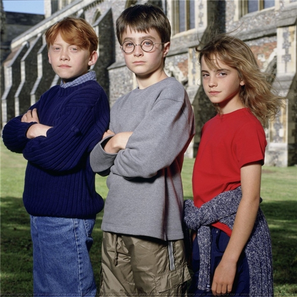 
Bộ ba diễn viên nhí đã mang phép màu đến với hàng triệu người hâm mộ của bộ truyện Harry Potter như những phù thủy thật sự. (Ảnh: Internet)