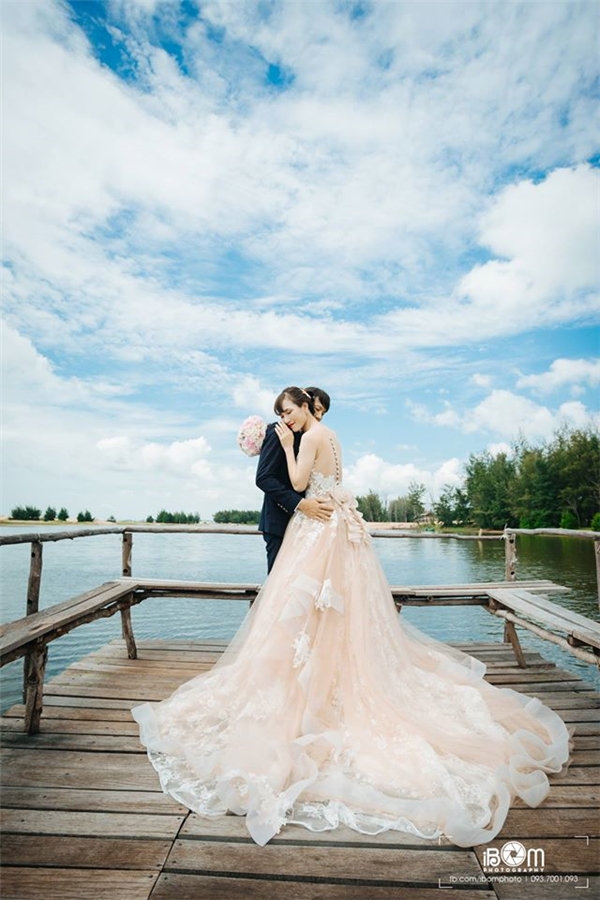 
Ảnh cưới tuyệt đẹp của cặp đôi vàng cầu lông Việt Nam. (Ảnh: FBNV)