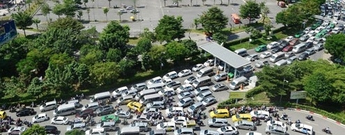 Lối thoát nào khi bị kẹt xe ở sân bay Tân Sơn Nhất?