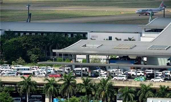 Lối thoát nào khi bị kẹt xe ở sân bay Tân Sơn Nhất?