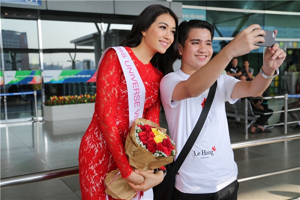 Phạm Hương tiễn Lệ Hằng lên đường thi đấu tại Hoa hậu Hoàn vũ