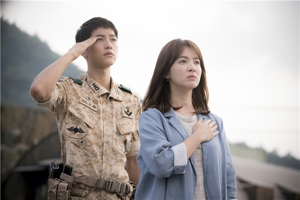 Nhìn lại loạt phim bộ Hàn Quốc năm 2016 khiến fan “dài cổ” chờ phần 2
