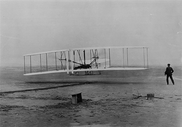 
B22 là chiếc máy bay có thể bay được đầu tiên trong lịch sử của Anh em nhà Wright.