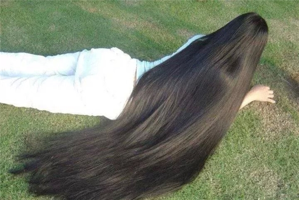 Không thốt nên lời với những mái tóc dài nhất nhì thế giới