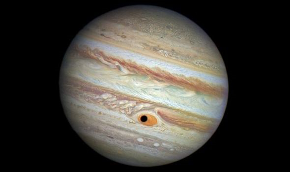 Soi ảnh Sao Mộc tuyệt đẹp mới nhất gửi về từ tàu không gian Juno