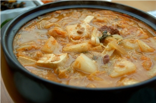 
Súp Cheonggukjang được làm từ đậu nành mới lên men.