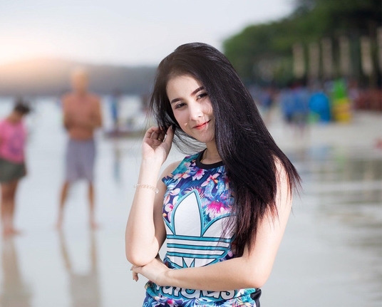 Dường như tại đất nước Thái Lan, đi tới bất cứ nơi đâu, bạn cũng có thể dễ dàng bắt gặp những cô nàng xinh đẹp.
