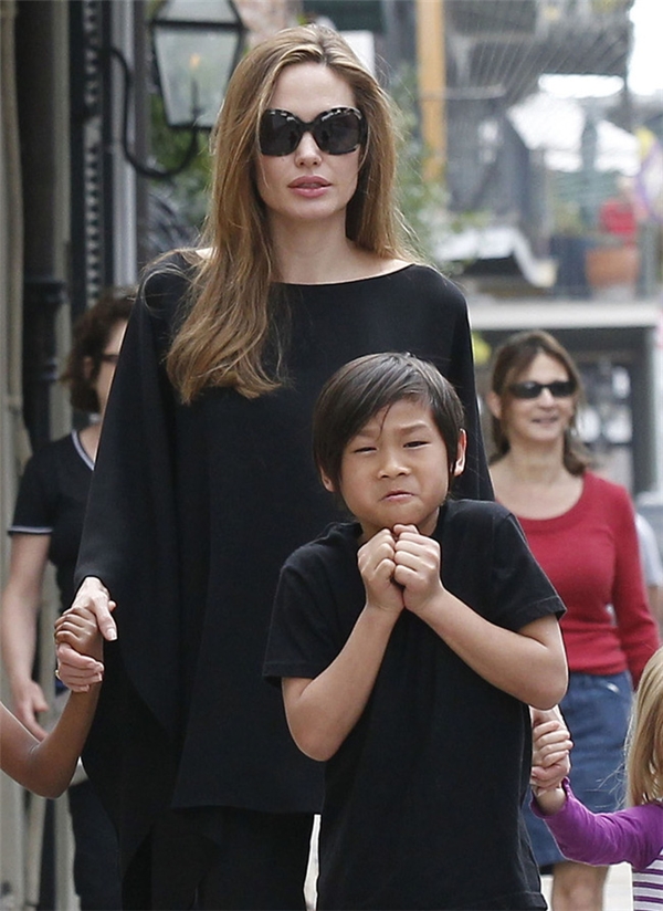 Nhìn lại hành trình của cậu ấm gốc Việt nhà Angelina Jolie – Pax Thiên